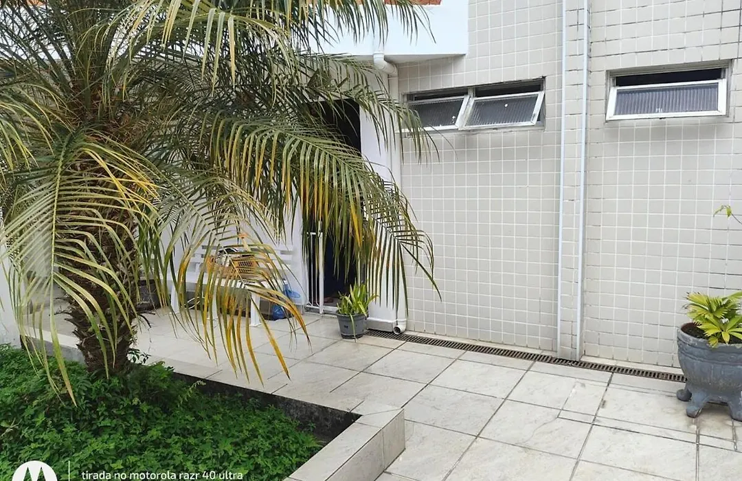 Apartmento 50 Metros da Praia Maranduba-1